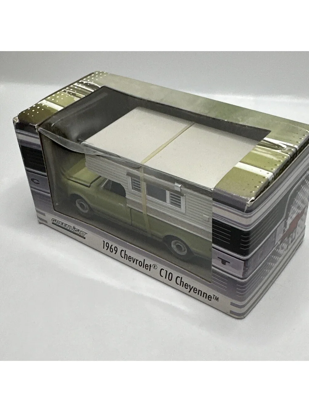 Greenlight 1968 Chevrolet C10 Cheyenne Camper  1/64 NEW + FAST SHIPPING